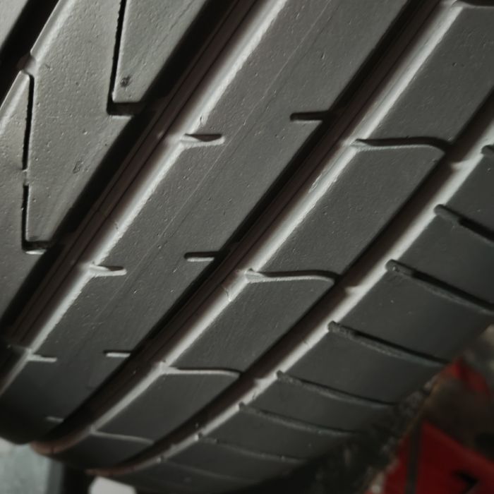 245/35/19 XL Sprzedam parę opon letnich Hankook