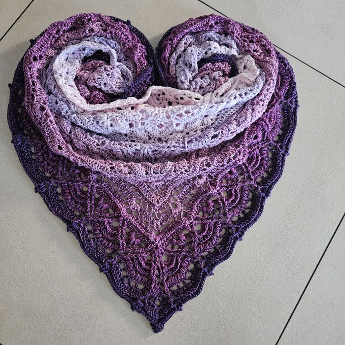 Chusta robiona ręcznie na szydełku rękodzieło Handmade