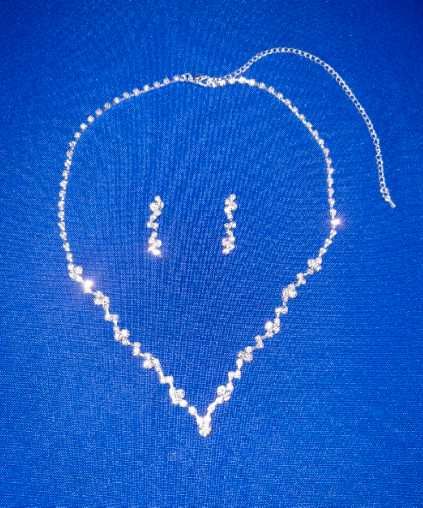 Srebrny komplet biżuterii z cyrkoniami