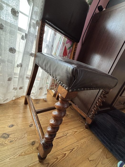 Sprzedam 3 krzesła skóra drewno