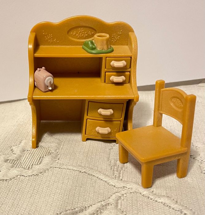 Sylvanian Families
Звіри, меблі, аксессуари