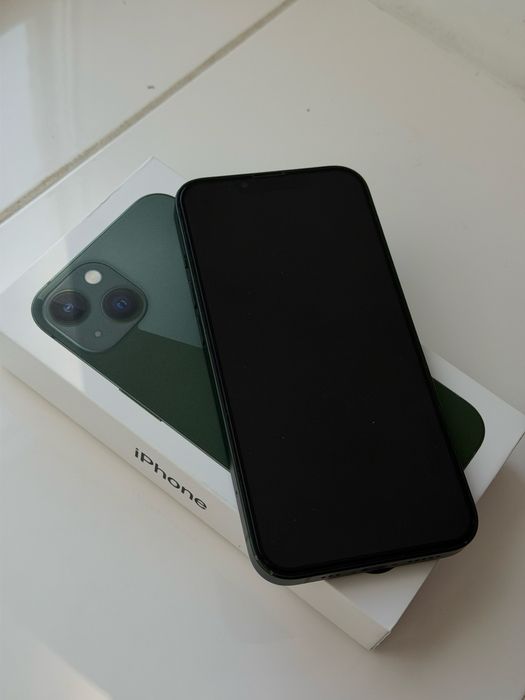 Продам Iphone 13 256 mb