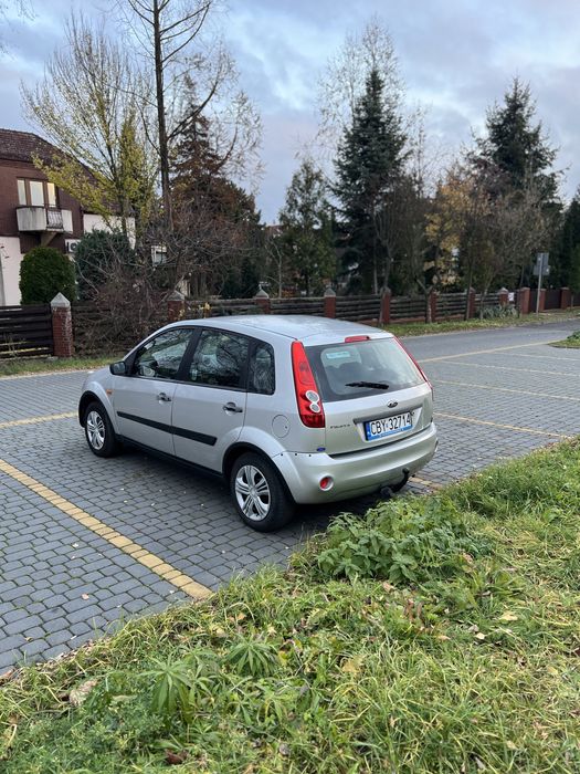 Ford Fiesta 5 drzwi 2007r.