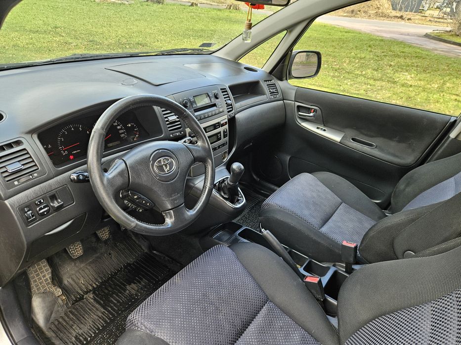 Toyota Corolla Verso 2002 рік 2.0 дизель для військових