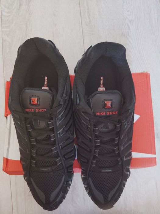 NIKE shox to czarne 43