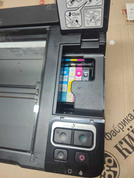 Продам МФУ кольоровий 3 в 1,