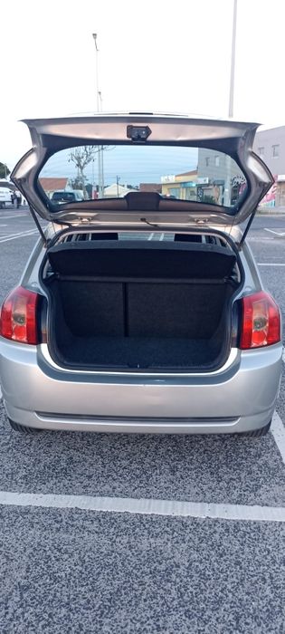 Toyota Corolla 1.4 D4D 2005 automático