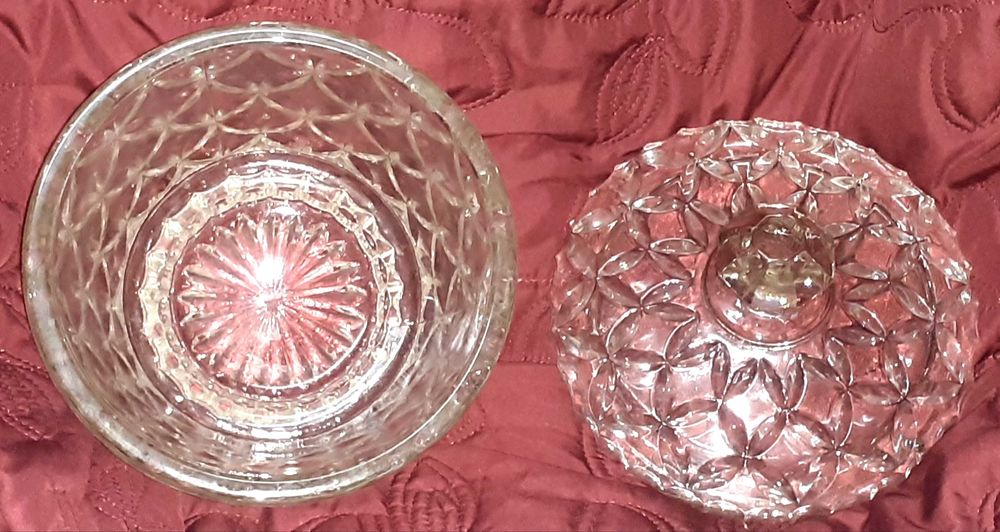 Bomboneira em Vidro Muito Antigo