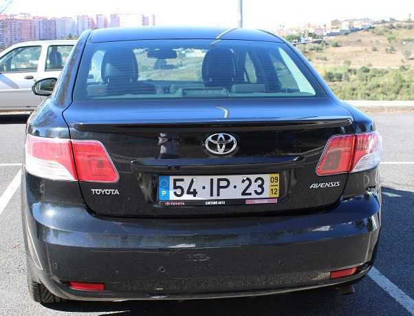 Toyota Avensis Sedan — photo 3