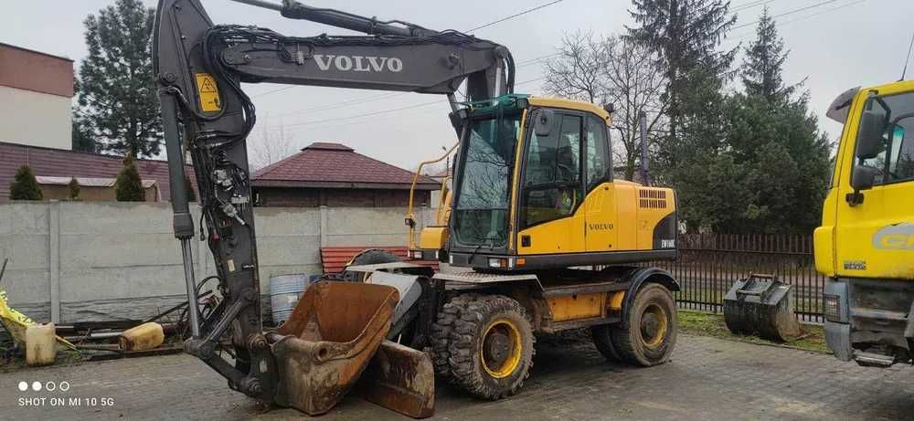 Usługi koparko-ładowarką , Minikoparka, Koparka kołowa