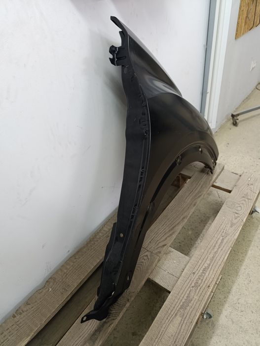 Продам крило праве Ніссан кікс