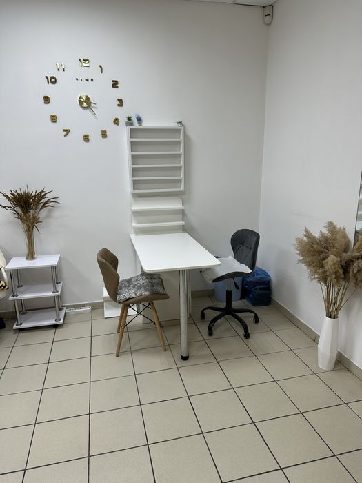 Аренда рабочего места мастеру маникюра Левобережный 3