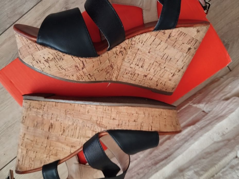 Buty sandały na koturnie korkowym 38