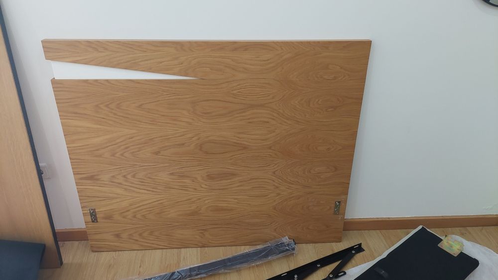 Cama solteiro corpo e meio