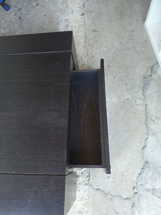Mesa de centro com garrafeira