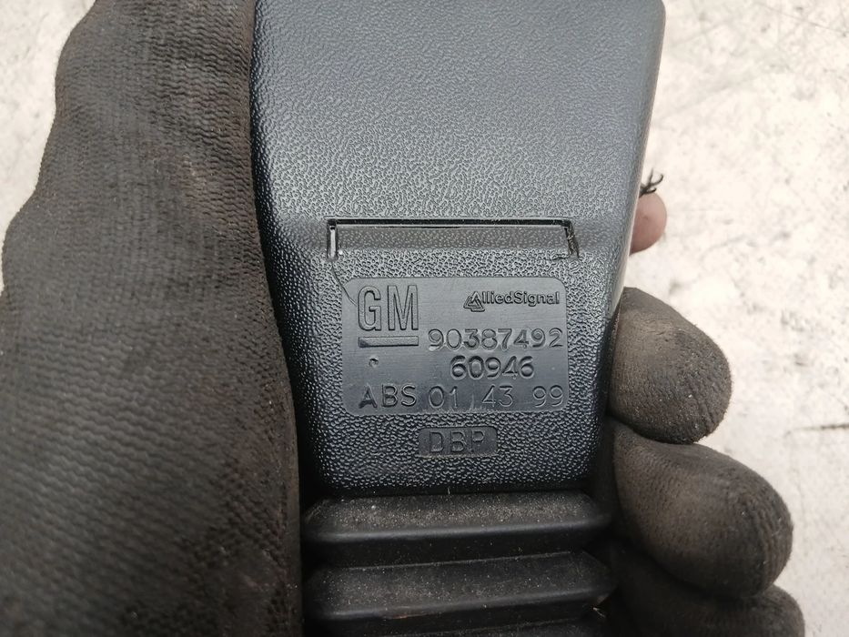 Pré-tensor cinto frente direito OPEL Corsa B