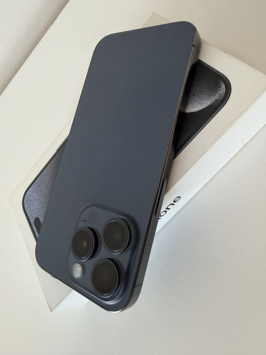 Iphone 15 pro niebieski 256gb kondycja 100%