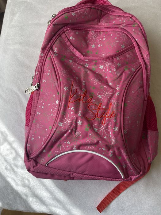 Рюкзак  шкільний для  дівчинки