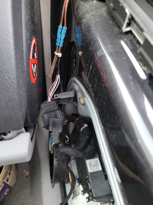 lusterko  prawe elektryczne czarne golf IV LC9Z