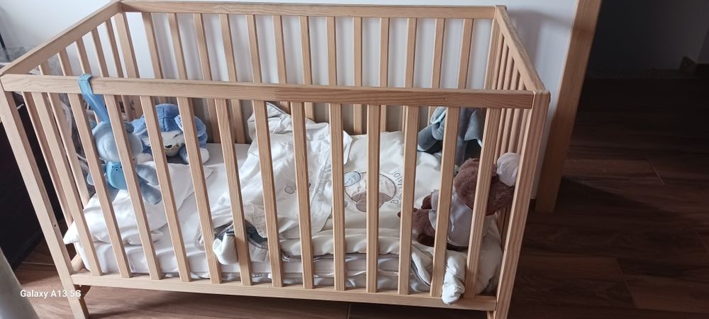 Cama de bebé como nova