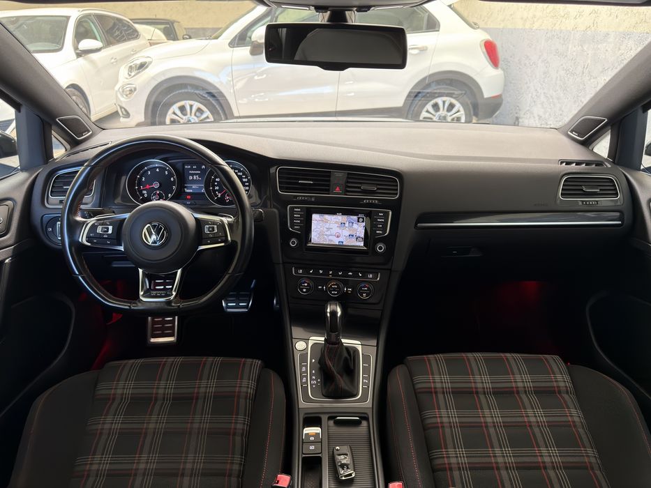 VW Golf VII GTI Performance DSG - Desde 305€ Mês