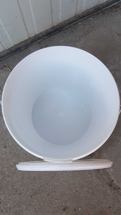 Wiadra plastikowe 20 litrowe