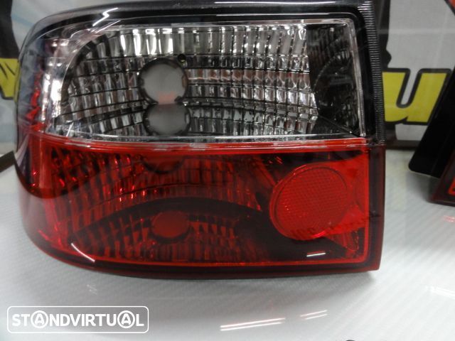Faróis / farolins traseiros euro look para Honda Civic 92-95 2 / 4 portas red / clear (vermelho / cristal)