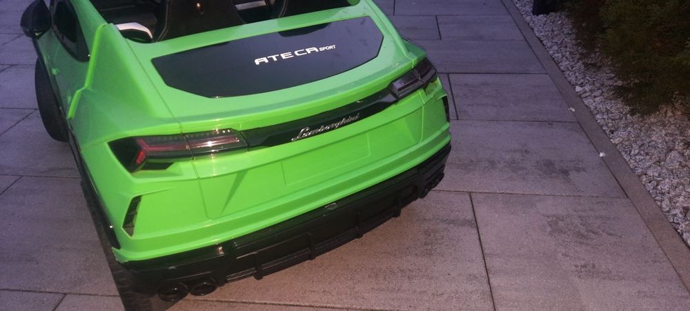 Dla dziecka autko na akumulator.Auto Lamborghini,4x4. Akumulator 18ah