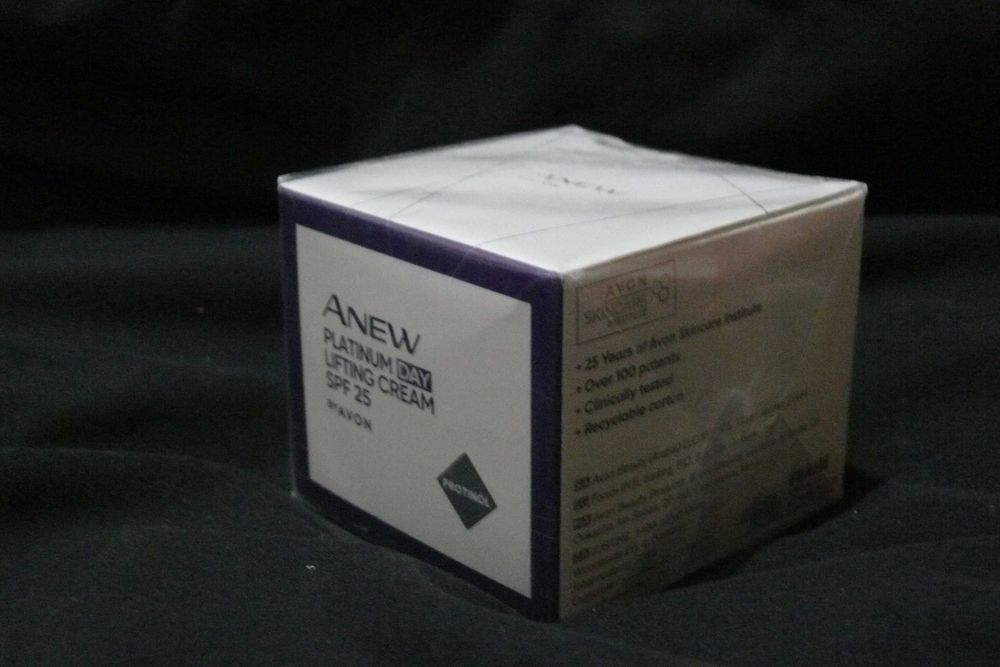 Avon - Anew Platinum Day Lifting Cream SPF 25