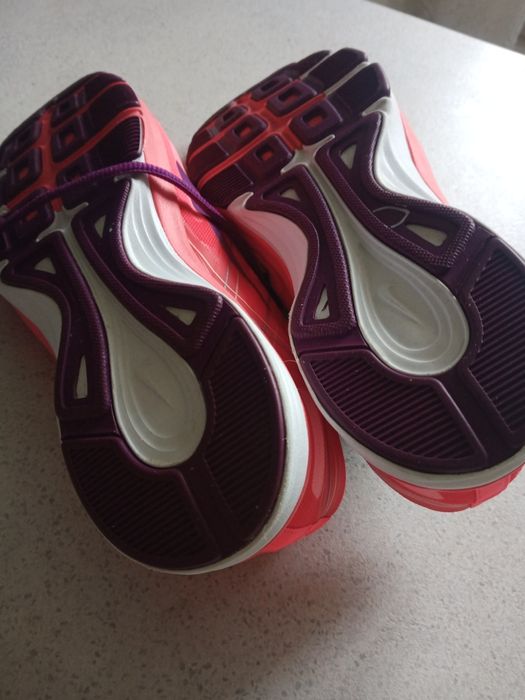 Продам кроссовки