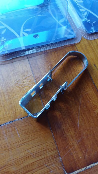 Ganchos para roupeiros