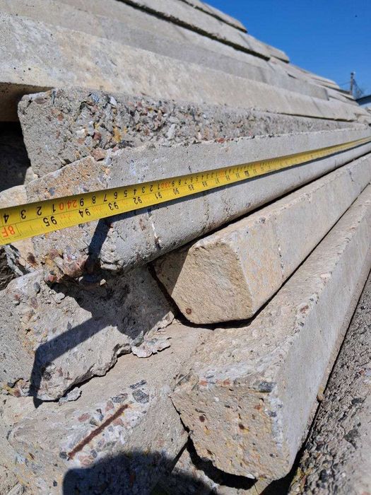 Стовпи на паркан забор стовпчики огорожа сітка сетка дріт столбы