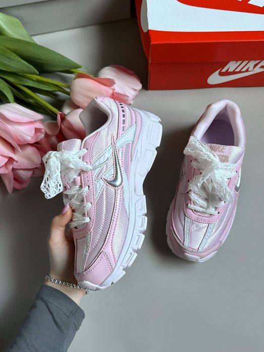 Nike Initiator Pink жіночі кросівки найк інітіатор рожеві новинка