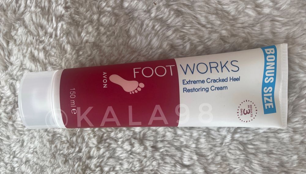 Regenerujący 3-dniowy krem do stóp na popękane pięty Avon - XXL 150ml