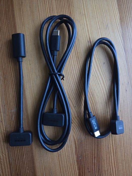 Zestaw do drzwi magnetycznych z kablami zasilającymi. GoPro Hero 13