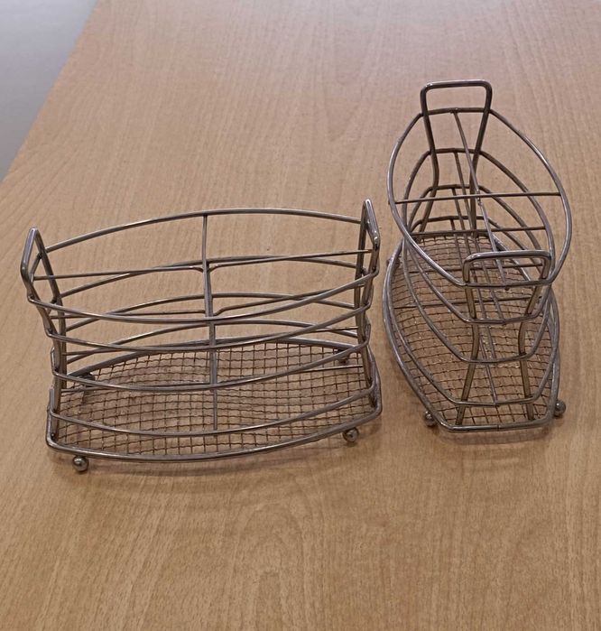 Suportes para colocar o que desejar...super prático!