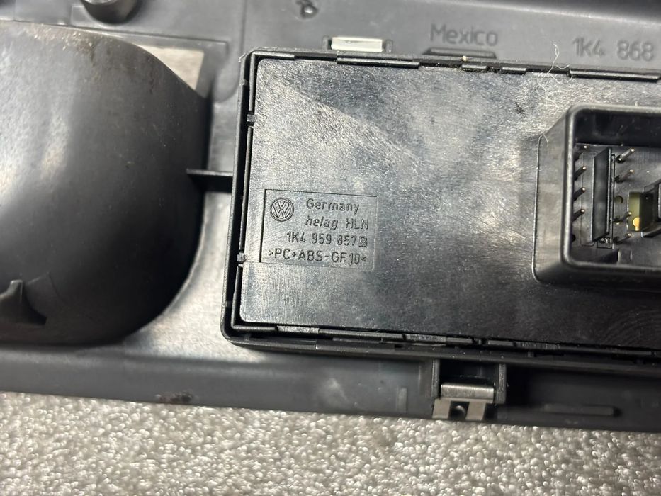 Comando / botão / interruptor vidros frente esquerdo VOLKSWAGEN Golf V