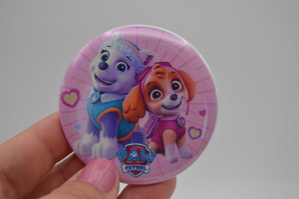 Crachas personalizados