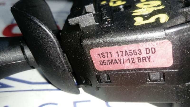 COMANDO LIMPA-VIDROS FORD FIESTA V 2006 -1S7T17A553DD