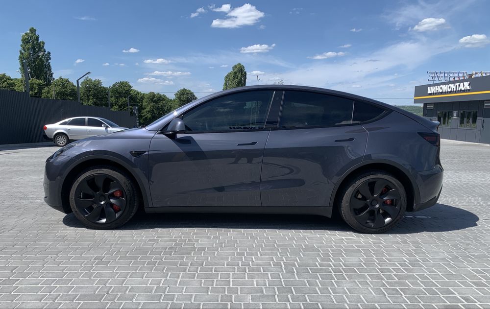 Tesla Model Y Long Range AWD | Dual Motor | 2021/2022