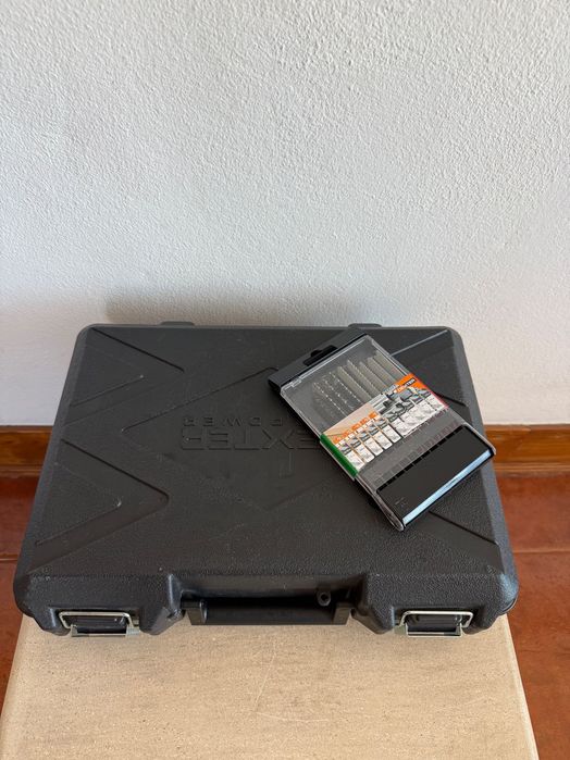 Serra tico-tico com fio Dexter JIG SAW, modelo NC750JS
