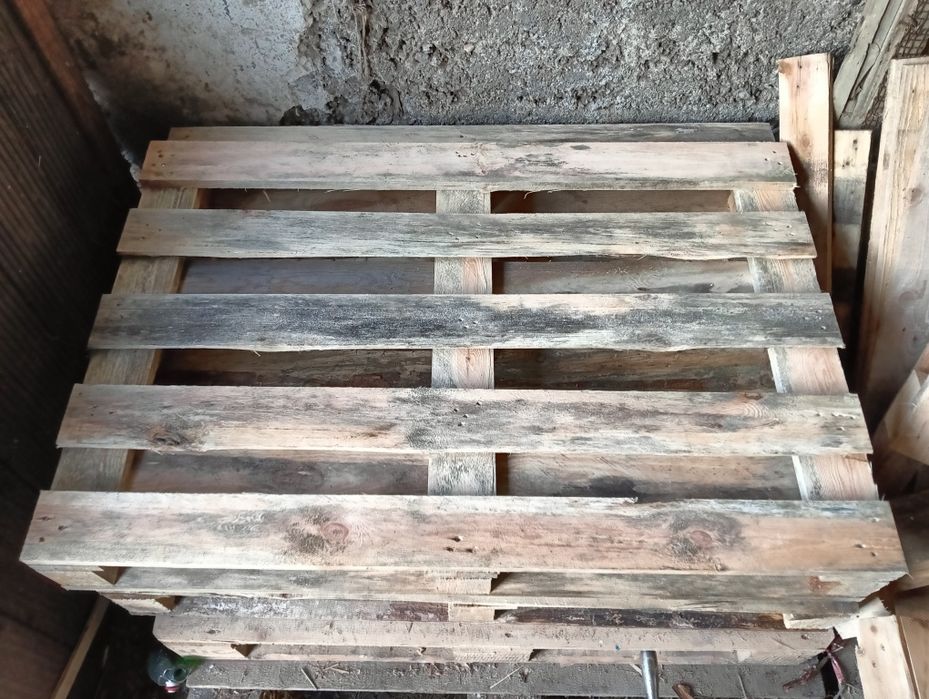 Palety Palety Palety !!