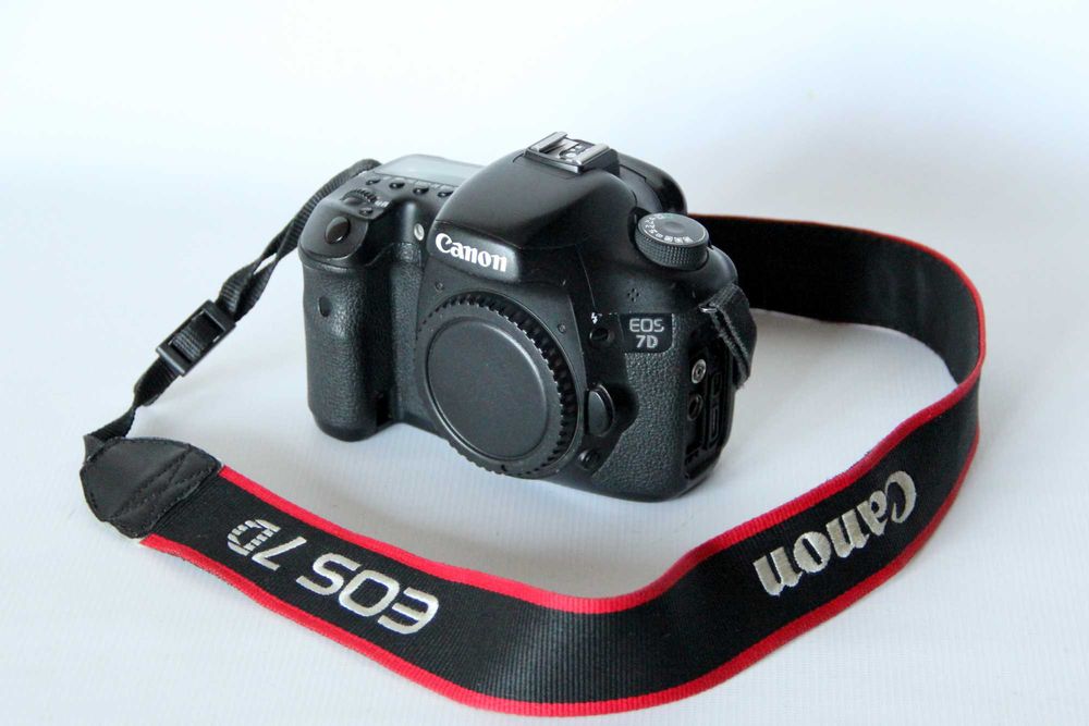 canon eos 7d - купити цифрові фотокамери - Ціна на OLX.ua