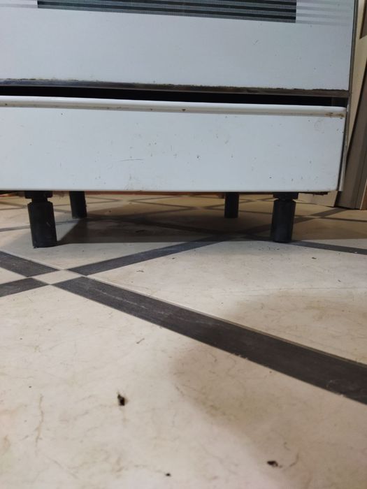 Газова плита ARDO з духовкою – робоча