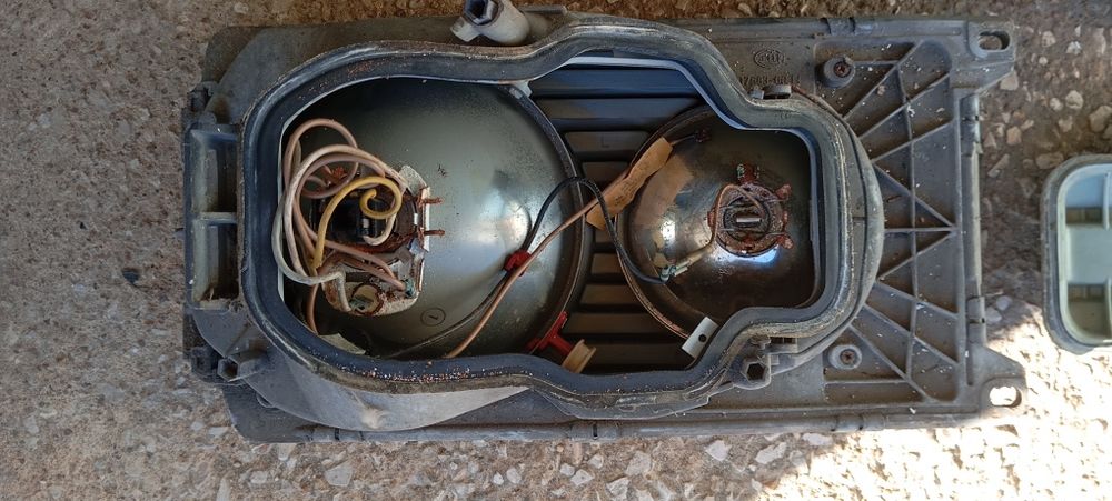 Faróis Mercedes w123