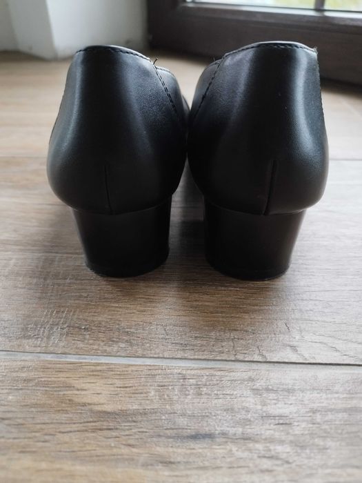 Półbuty czarne nowe