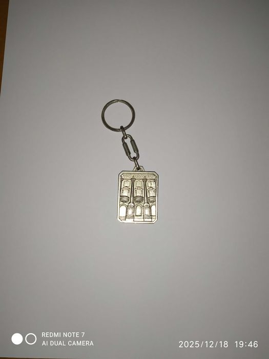 ## Porta Chaves Banco Totta & Açores (retro) ##