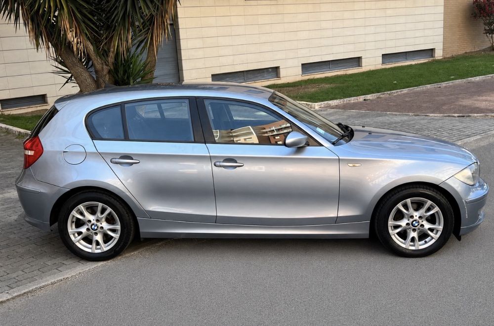 BMW 118 — fotografia 2