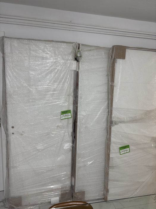 Tenho tres portas pa venda de 75 por 200