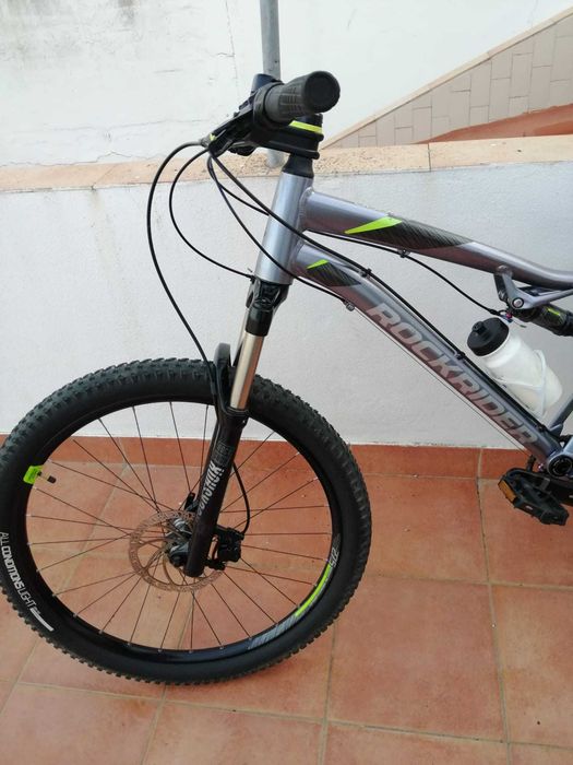 Bicicleta ST900S como nova